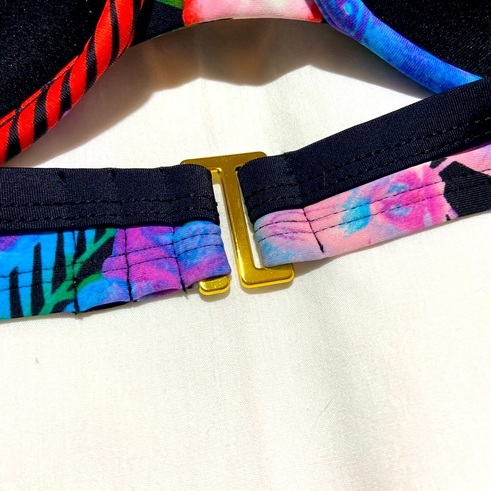 Into The Bleu Amerex | Bikini Top 38 D Underwire. Like New. View 5